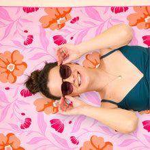 Load image into Gallery viewer, Darling effect- XL Quick-Dry Beach Towel–Poppin' Petals Hot Pink