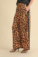 Load image into Gallery viewer, LEO- Leopard silk black side stripe pants
