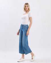Load image into Gallery viewer, HIGH RISE CLEAN CUT RAW HEM CROP SLIM WIDE JEANS V3632
