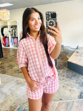 Load image into Gallery viewer, Gingham print two piece pink shorts set
