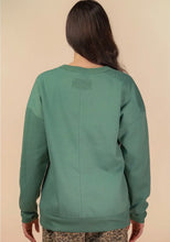 Load image into Gallery viewer, Plus green oversized comfy sweatshirt with pockets
