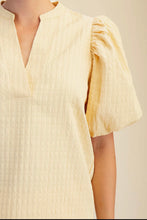 Load image into Gallery viewer, Butter yellow textured puff sleeve top
