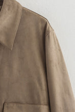Load image into Gallery viewer, Cropped light Brown Suede collared jacket

