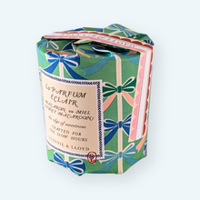 Load image into Gallery viewer, Gift Wrap Candle - Limited Edition Bows
