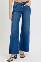 Load image into Gallery viewer, PLUS RISEN JEANS- Tummy Control Mid Rise medium wash wide leg raw hem jeans RD5973X
