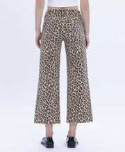 Load image into Gallery viewer, VERVET-HIGH RISE ANIMAL PRINT CROP WIDE LEG JEANS T5894LPD
