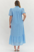 Load image into Gallery viewer, ENTRO- Plus size blue Eyelet short puff sleeve midi dress
