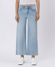 Load image into Gallery viewer, VERVET -HIGH RISE LIGHT WASH RAW HEM WIDE LEG JEANS T6399
