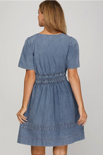 Load image into Gallery viewer, Naydeen- SHORT SLEEVE WASHED DENIM DRESS WITH ELASTIC WAISTBAND AND SIDE POCKETS
