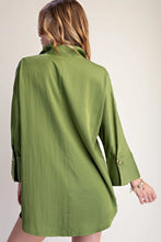 Load image into Gallery viewer, Olive Stand Neck Button Placket Dolman Sleeves Shirt
