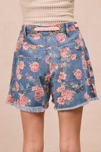 Load image into Gallery viewer, BRAIDED WAIST BELT PATCH POCKETS FLORAL PRINT DENIM SHORTS
