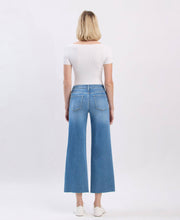 Load image into Gallery viewer, HIGH RISE CLEAN CUT RAW HEM CROP SLIM WIDE JEANS V3632
