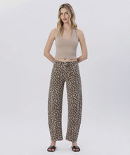 Load image into Gallery viewer, VERVET- Leopard print  High Rise barrel jeans v3697lpd
