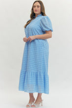 Load image into Gallery viewer, ENTRO- Plus size blue Eyelet short puff sleeve midi dress

