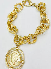Load image into Gallery viewer, VINTAGE - Twisted Link Coin Bracelet (matte gold) BR300
