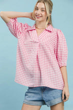 Load image into Gallery viewer, Gingham print Peony and white collar top
