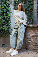 Load image into Gallery viewer, Olive baggy twill baggy barrel pants
