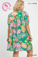 Load image into Gallery viewer, Plus Emerald Jacquard Paisley Print Puff Sleeve Tunic Dress

