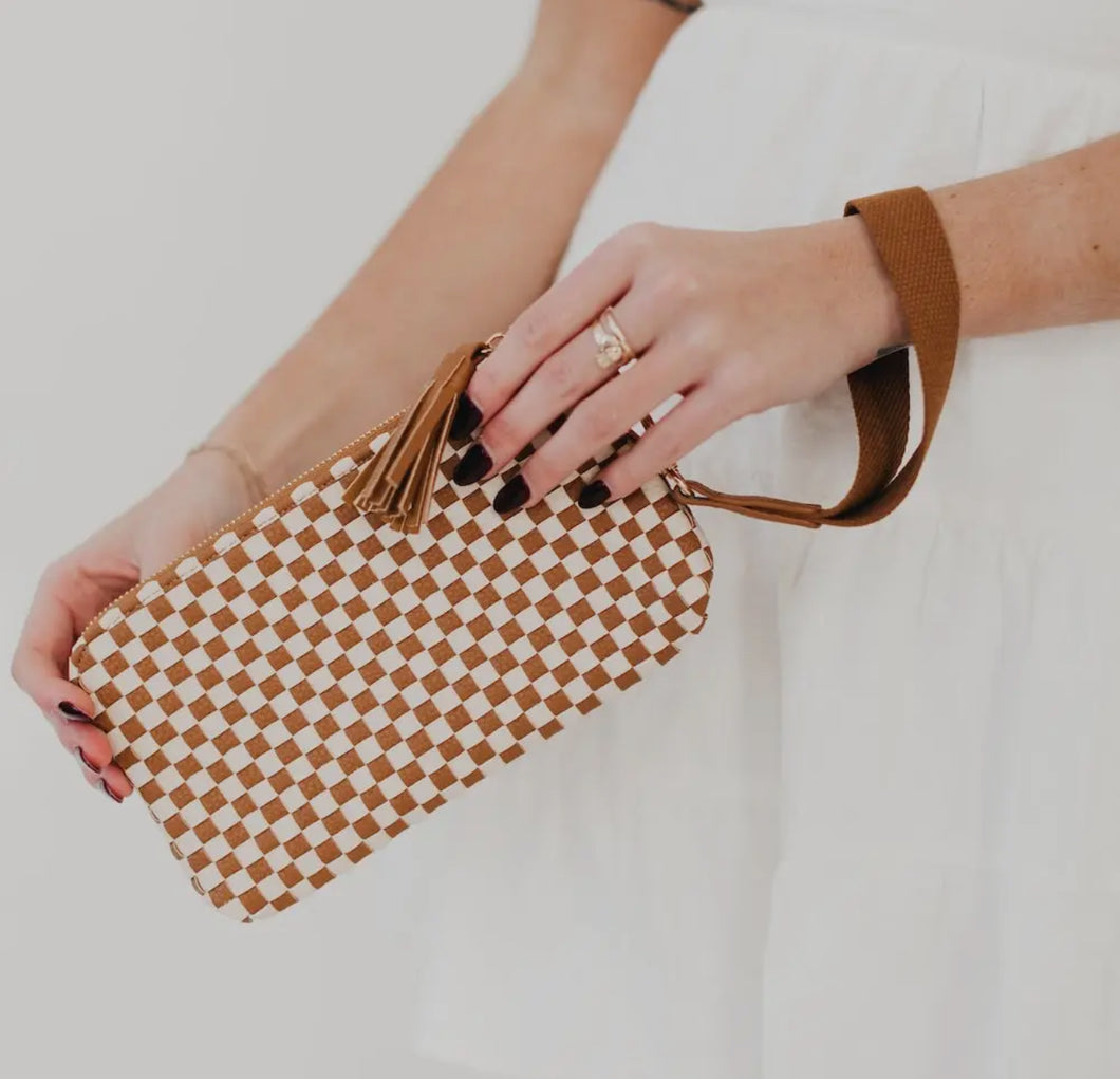 Pretty Simple- Emma woven brown checkered clutch wristlet