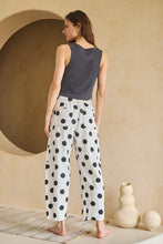 Load image into Gallery viewer, Polka dot white/black lightweight denim barrel jeans
