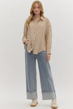 Load image into Gallery viewer, Oxford- Chocolate striped textured button up top
