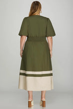 Load image into Gallery viewer, Plus Elen- Olive BUBBLE SLEEVE FRONT ZIP COLOR BLOCK MIDI DRESS WITH SIDE ZIPPER AND POCKETS
