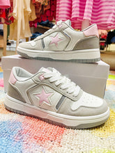 Load image into Gallery viewer, Vintage Havana-FRESH-12 Light gray/light pink sneakers
