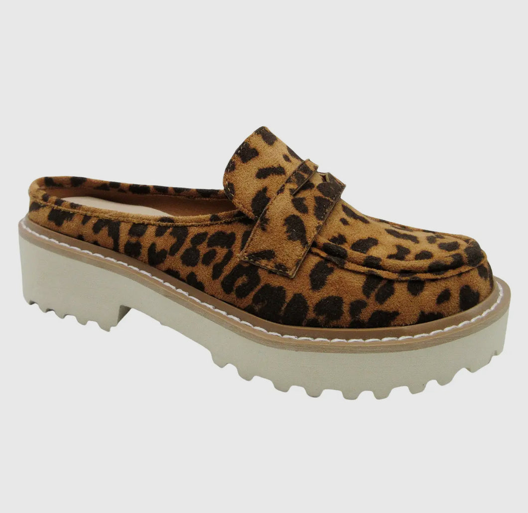 Pierre Dumas - Leopard lug sole loafer mule - Mora