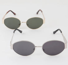 Load image into Gallery viewer, Oval metallic frame 2026 Sunnies
