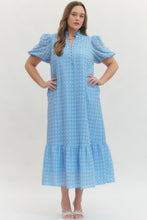 Load image into Gallery viewer, ENTRO- Plus size blue Eyelet short puff sleeve midi dress
