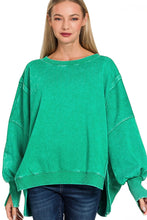 Load image into Gallery viewer, Kelly Green oversized WASHED BATWING SLEEVE HI-LOW FLEECE SWEATSHIRT
