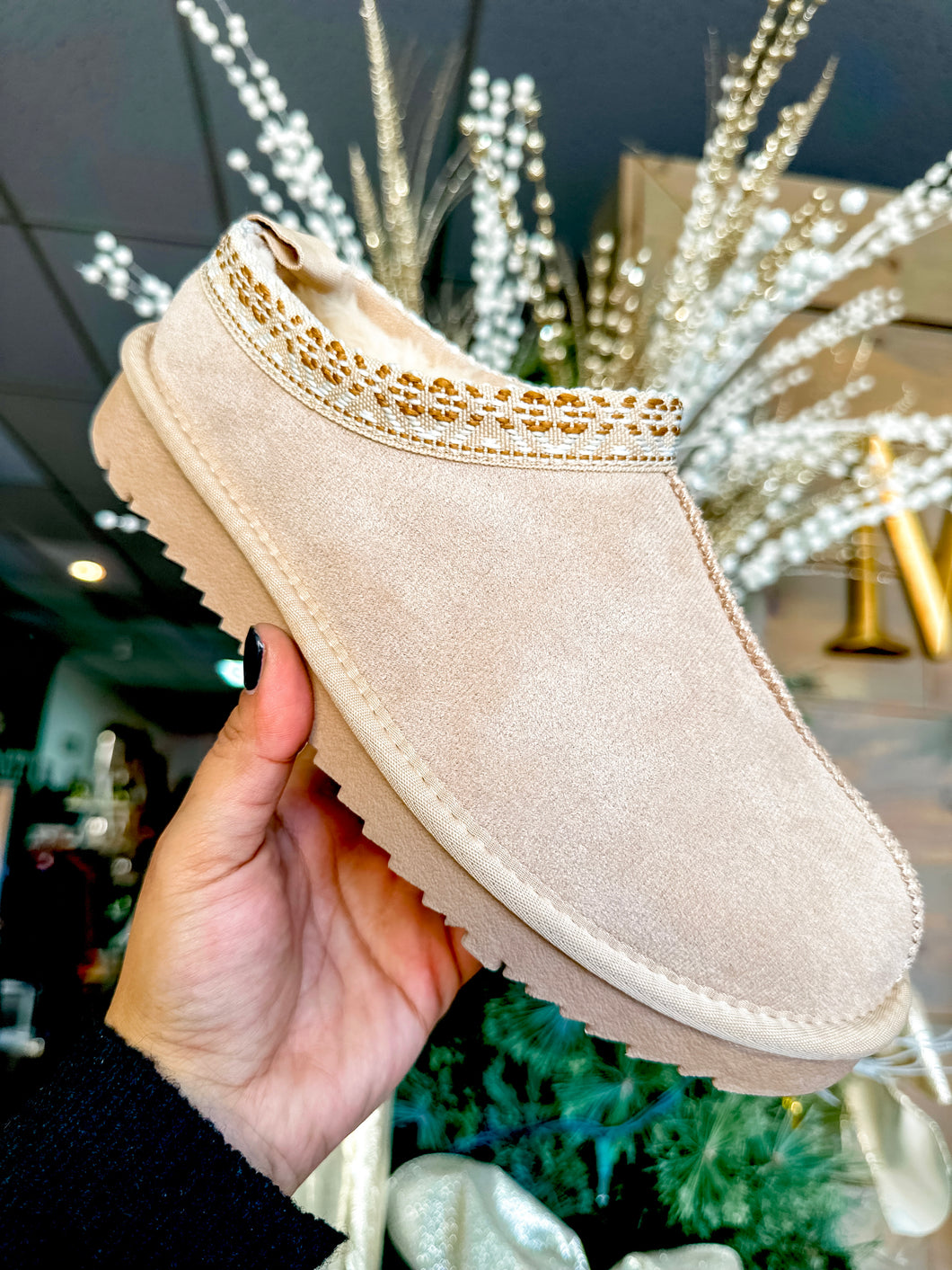 RESTOCK ‼️Beige suede fuzzy lined mule - Simmon-M