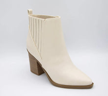 Load image into Gallery viewer, SHOE SALE‼️ Duvet western cream pointy booties
