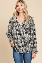 Load image into Gallery viewer, MAZE- Black/white geo printed poet sleeves top
