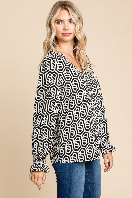 MAZE- Black/white geo printed poet sleeves top