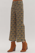 Load image into Gallery viewer, Botanical print wide leg cropped jeans
