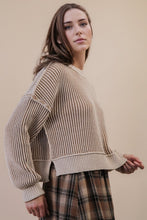 Load image into Gallery viewer, Aspen- Chunky Cropped two tone brig &amp; cream sweater
