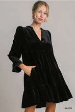 Load image into Gallery viewer, Plus Noelle- Black Velvet tiered smocked sleeve dress
