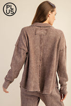 Load image into Gallery viewer, Plus washed waffle knit polo sweatshirt
