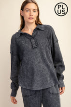 Load image into Gallery viewer, Plus washed black waffle knit polo sweatshirt
