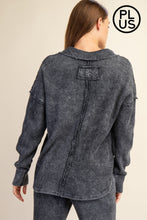 Load image into Gallery viewer, Plus washed black waffle knit polo sweatshirt
