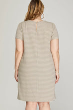 Load image into Gallery viewer, PLUS Charleen - Cream/Black shirt sleeve texture knit dress
