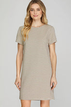 Load image into Gallery viewer, Charleen - Cream/Black shirt sleeve texture knit dress
