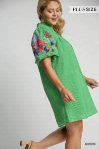 PLUS BELLA- Kelly Green Checkered Seersucker Bubble Sleeve Embroidery Short Dress