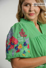 Load image into Gallery viewer, PLUS BELLA- Kelly Green Checkered Seersucker Bubble Sleeve Embroidery Short Dress
