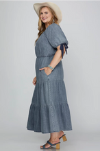 Load image into Gallery viewer, PLUS MAZIE- SHORT SLEEVE DENIM TIERED MIDI DRESS WITH POCKETS AND BOW DETAIL
