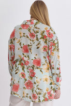 Load image into Gallery viewer, Plus Floral Day - Floral pront light blue button up
