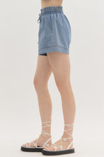 Load image into Gallery viewer, Denim high waist pull-on shorts •
