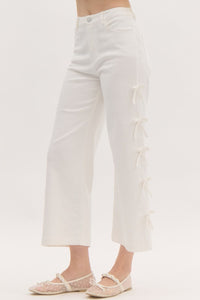 BOW - white bow detailed cropped mid-rise denim jeans