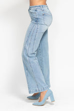 Load image into Gallery viewer, JUDY  BLUE -Retro wide leg medium washed high waisted jeans JB88766
